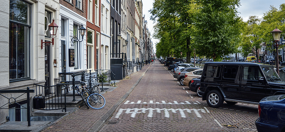 city-center-canal-lanes